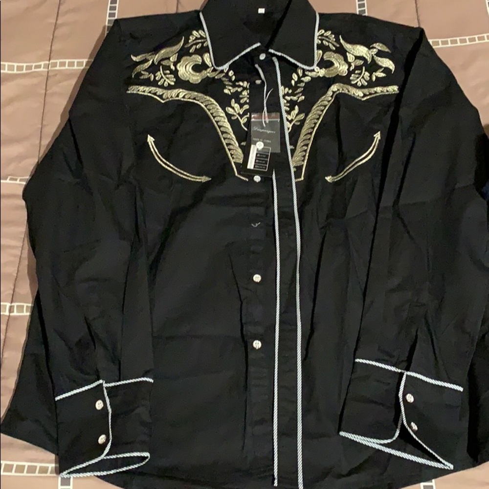 Men’s Extra Large Black Long Sleeve Button Down